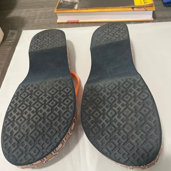 Tory Burch Orange Geometric Platform Flip-Flops – Size 9 - Picture 2 of 4